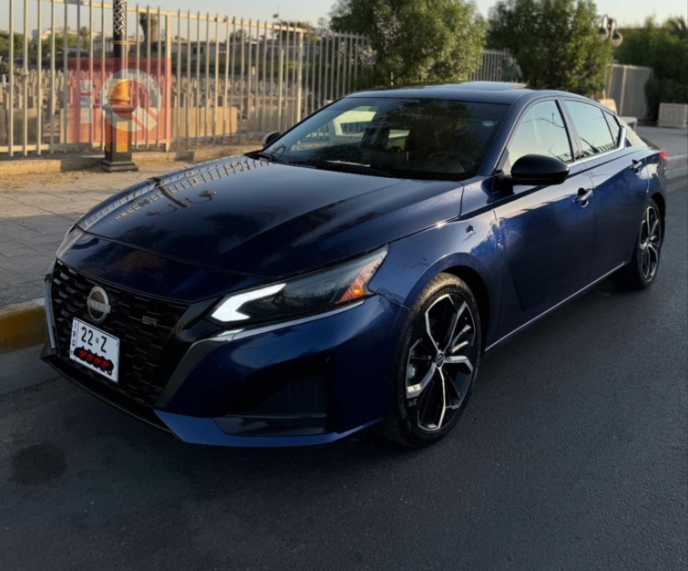 نيسان ألتيما